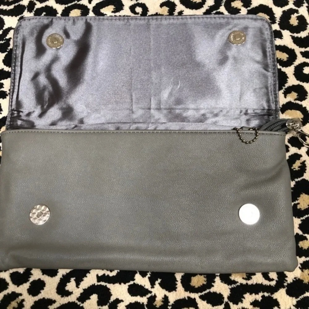 Faux leather clutch‎